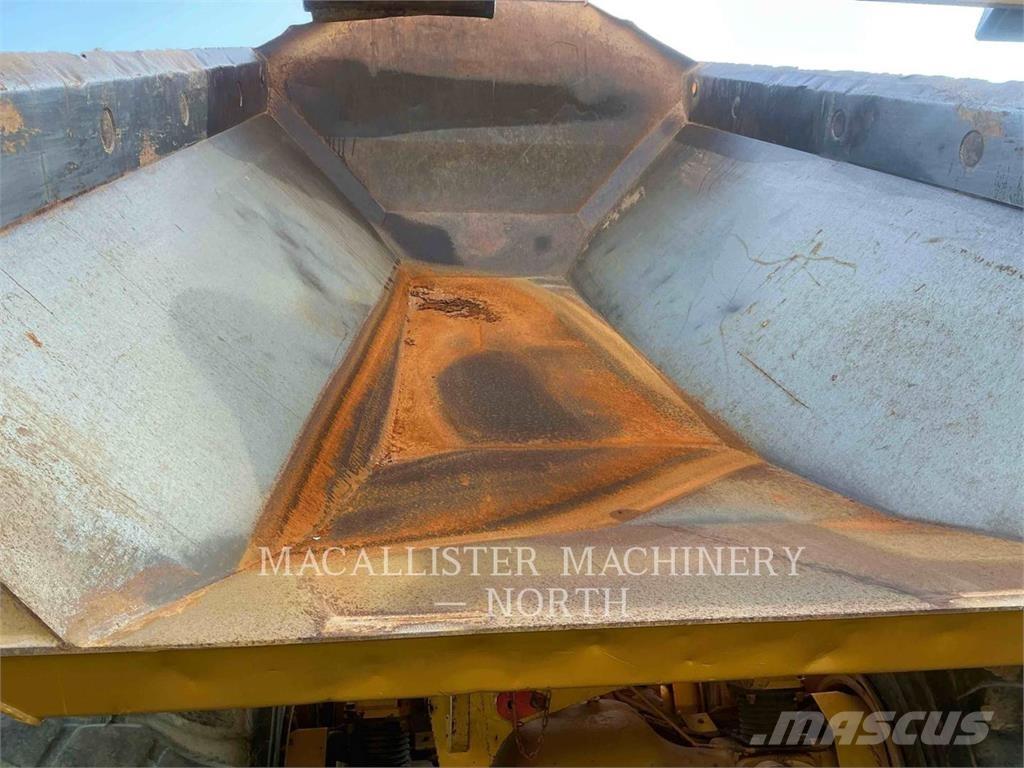 CAT 745 T 연결식 홀러