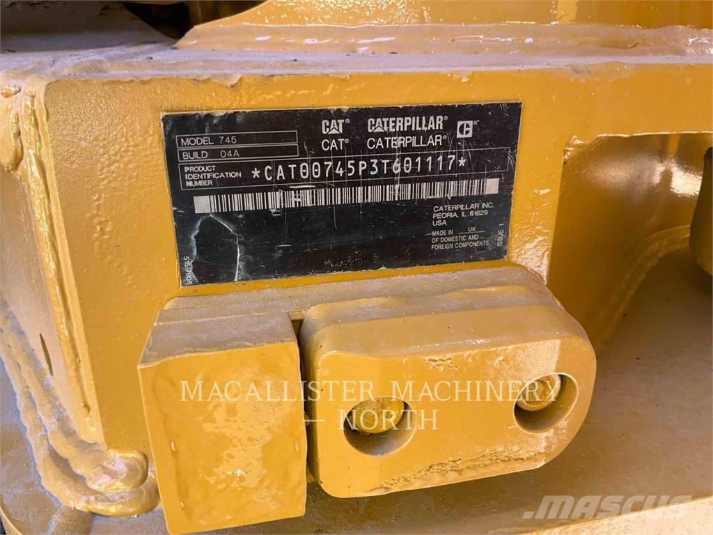 CAT 745 T 연결식 홀러