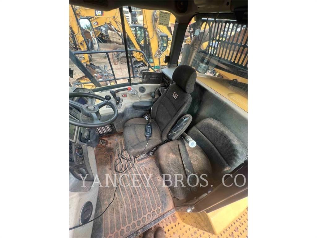 CAT 745C 연결식 홀러