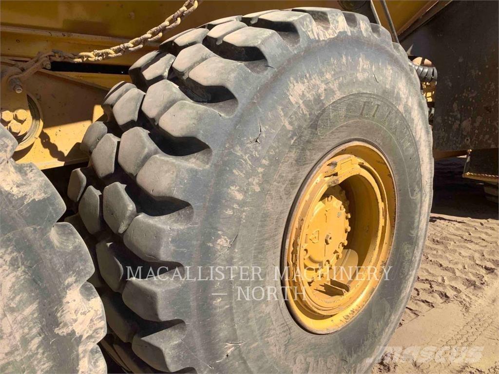 CAT 745C 연결식 홀러