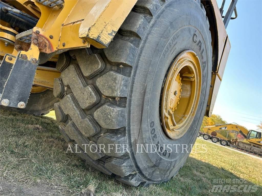 CAT 745C 연결식 홀러