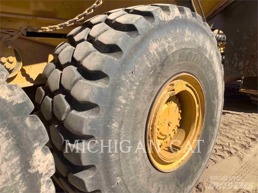 CAT 745C T 연결식 홀러