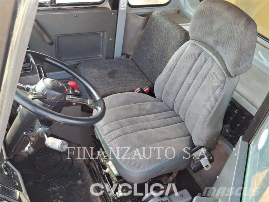 CAT 773E 연결식 홀러