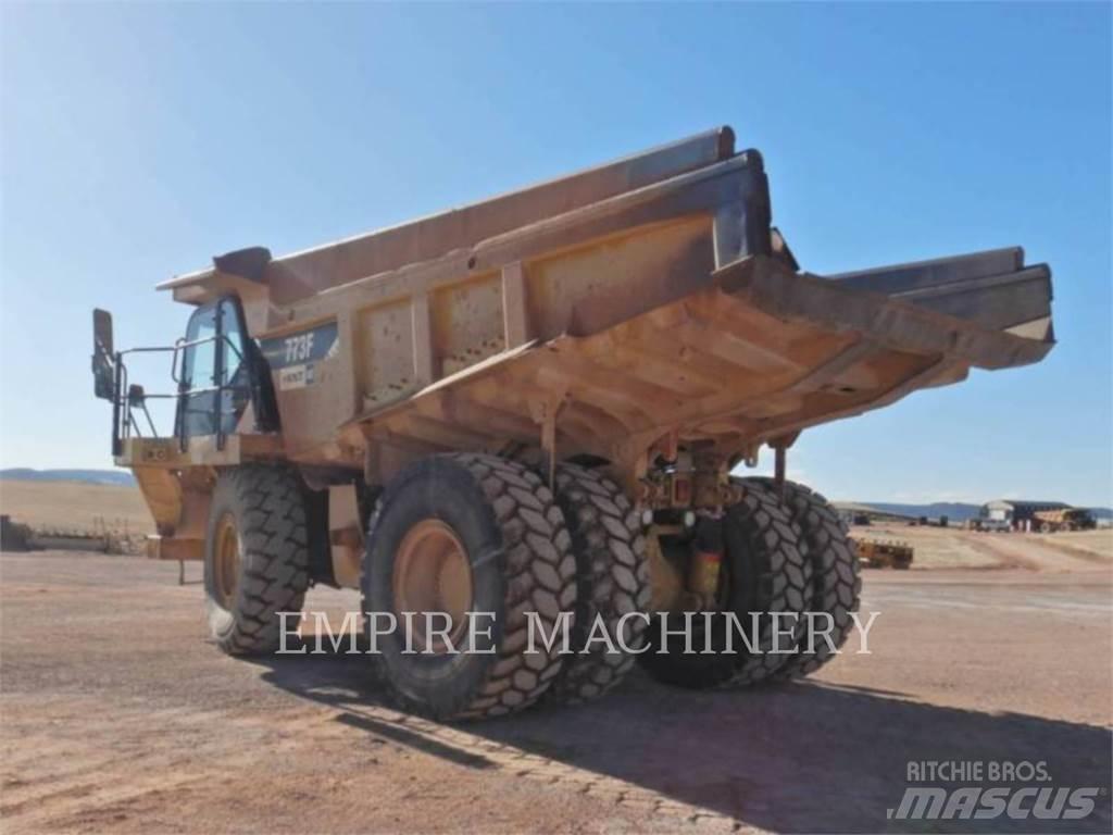 CAT 773F 연결식 홀러