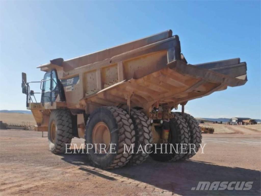 CAT 773F 연결식 홀러