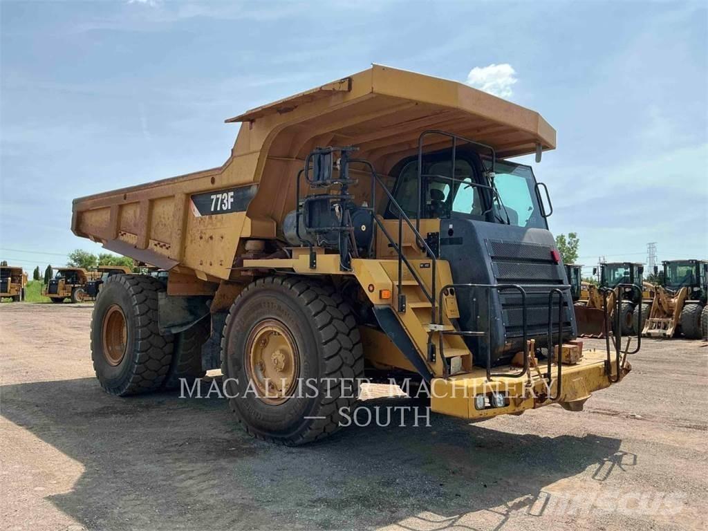 CAT 773F 연결식 홀러