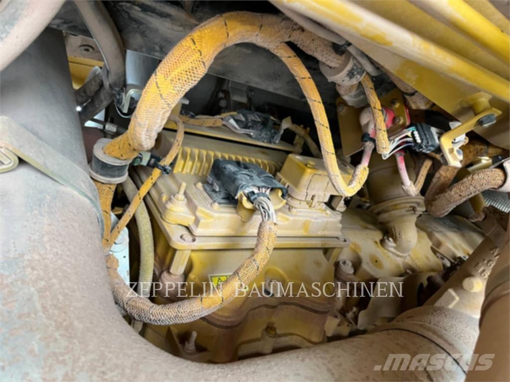 CAT 775G 연결식 홀러