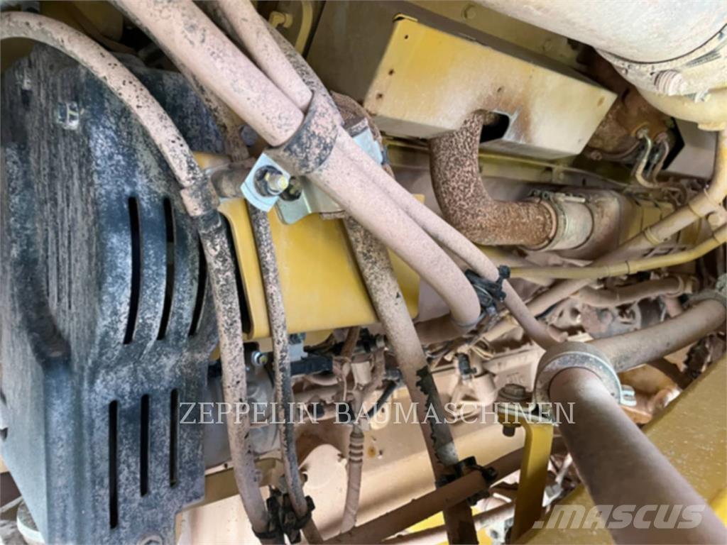 CAT 775G 연결식 홀러