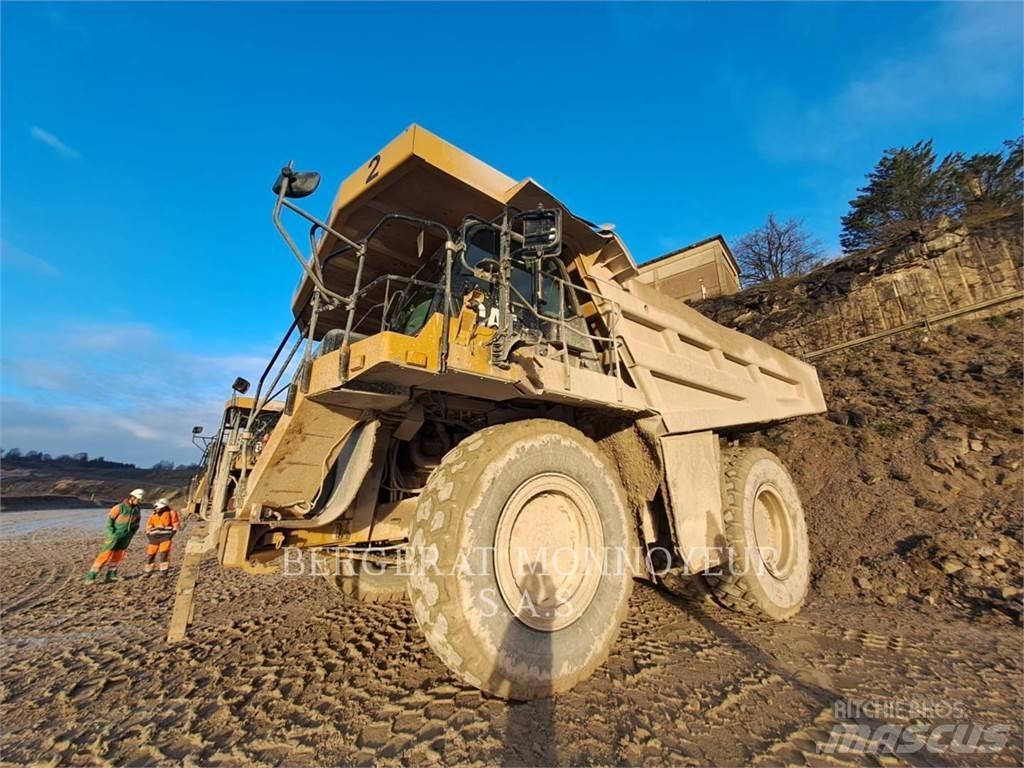 CAT 777G 연결식 홀러