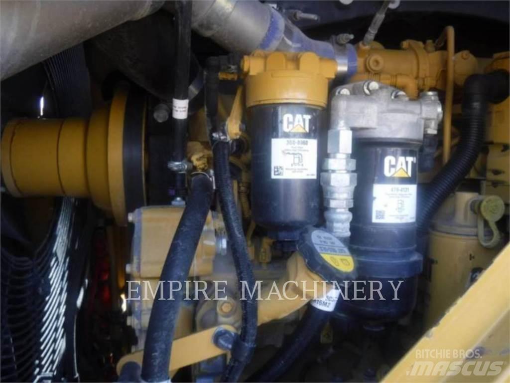 CAT 815-11 토양 다짐기