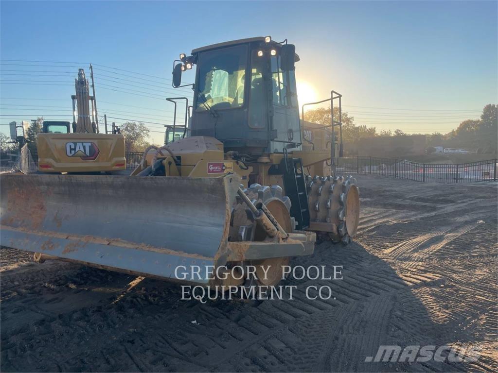 CAT 815-11 토양 다짐기