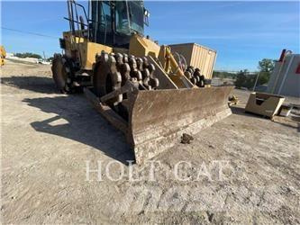 CAT 815F 토양 다짐기