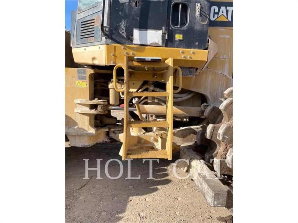 CAT 815F 토양 다짐기