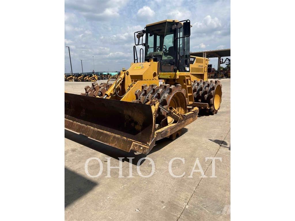 CAT 815F2 토양 다짐기
