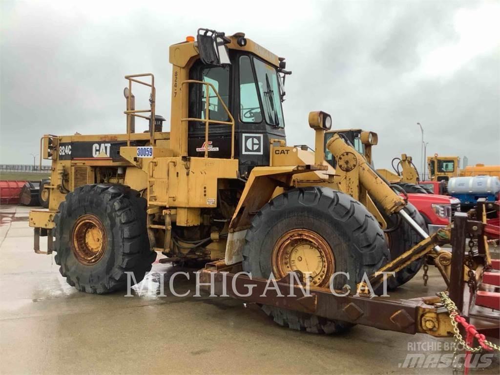 CAT 824C  휠로우더