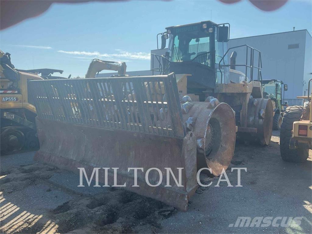 CAT 826G 토양 다짐기