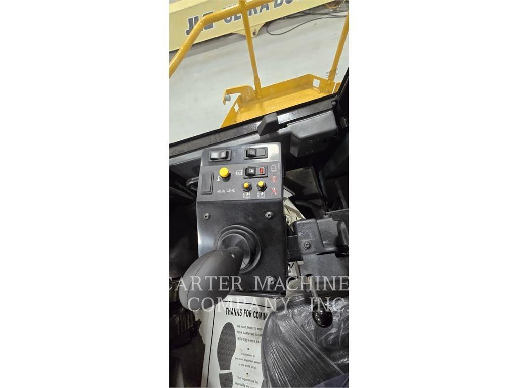 CAT 826H 토양 다짐기