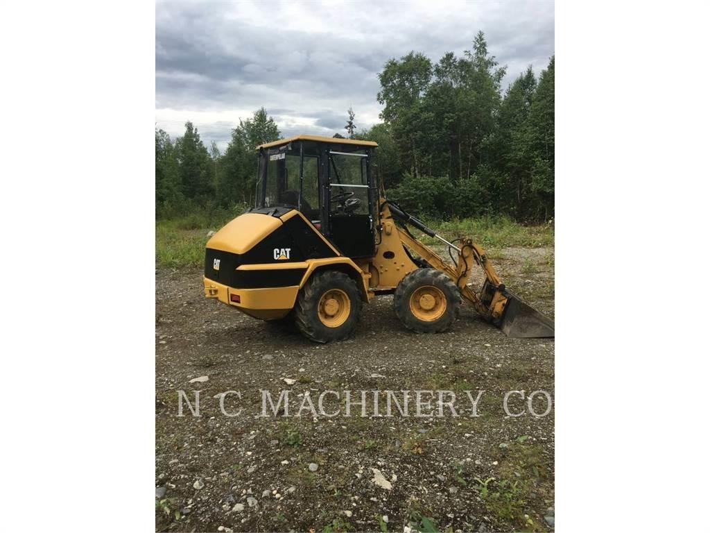 CAT 902  휠로우더