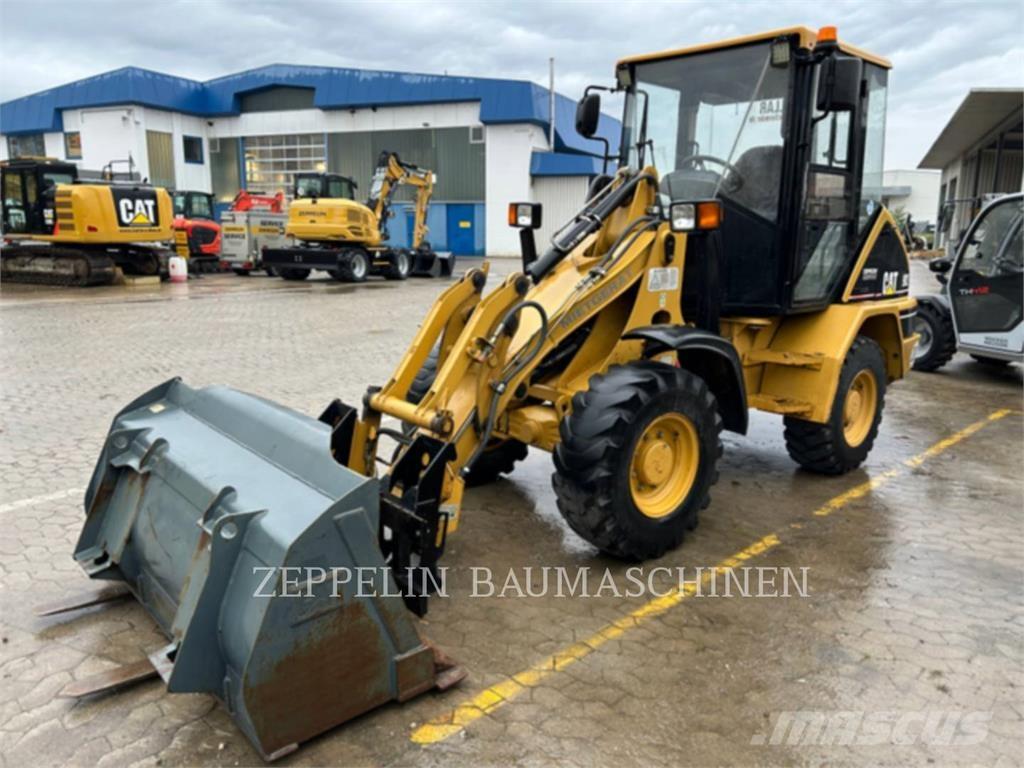 CAT 902  휠로우더