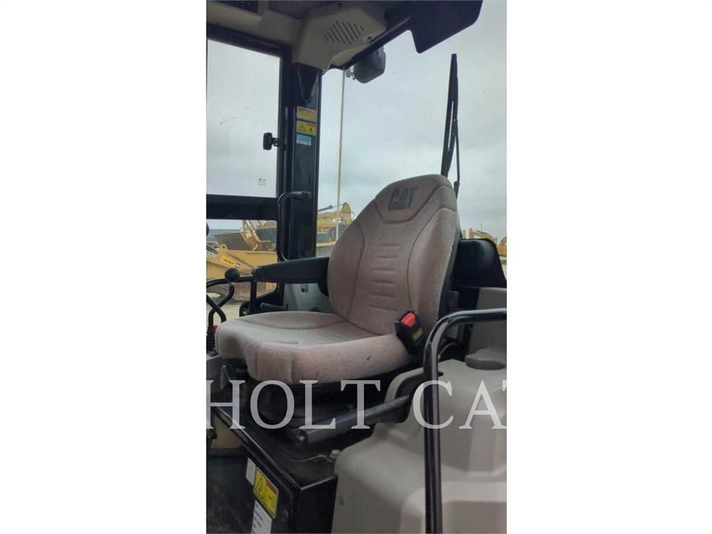 CAT 903C  휠로우더