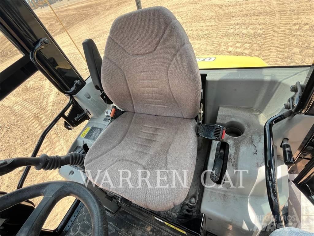 CAT 903D  휠로우더
