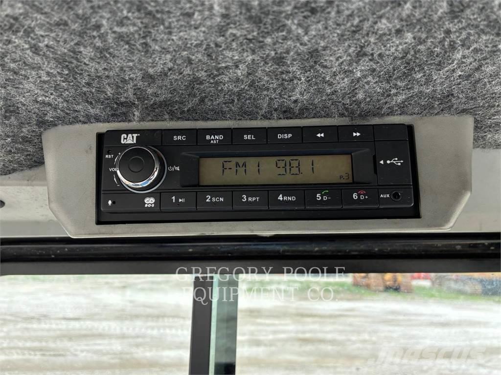 CAT 903D  휠로우더