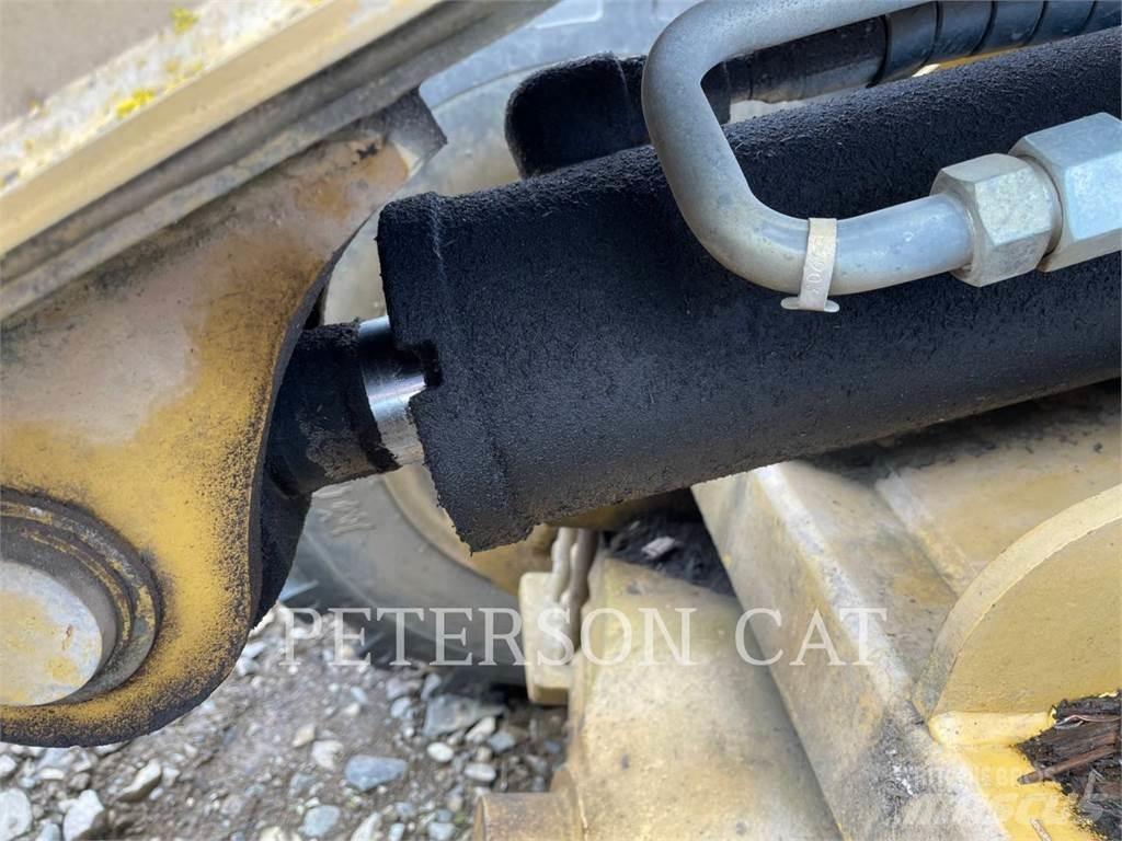 CAT 906  휠로우더