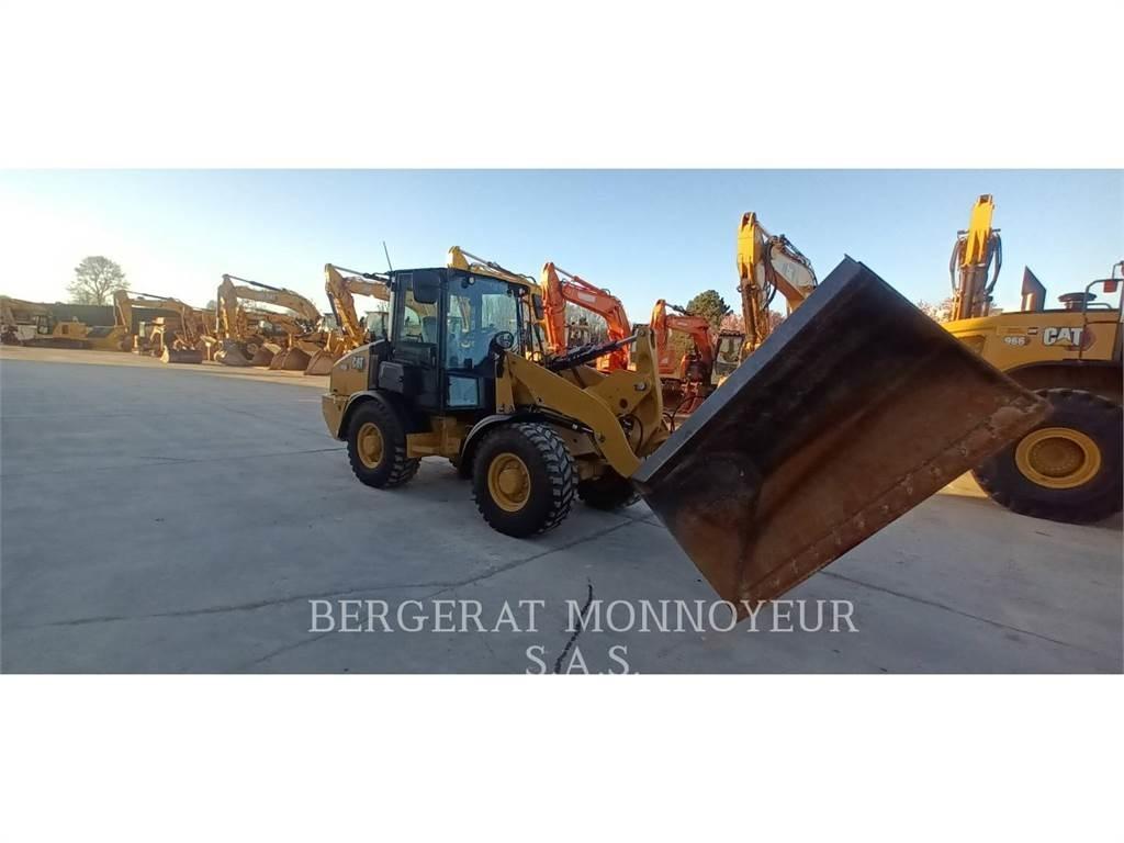 CAT 906  휠로우더