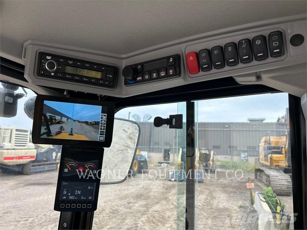 CAT 906  휠로우더