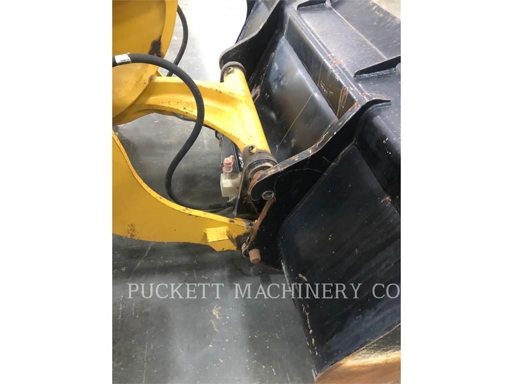 CAT 906 M  휠로우더