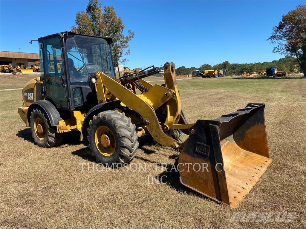 CAT 906 M  휠로우더