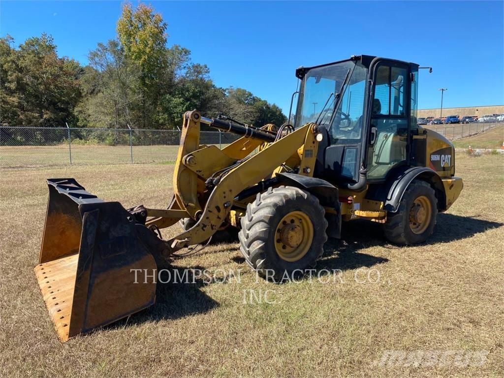 CAT 906 M  휠로우더