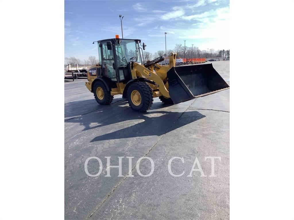 CAT 906M 미니 로더