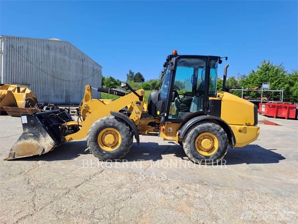 CAT 906M  휠로우더
