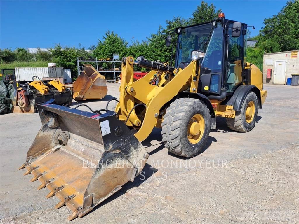 CAT 906M  휠로우더