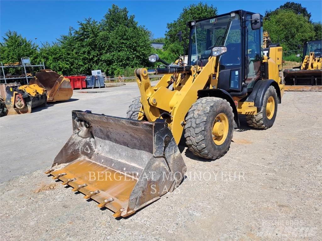 CAT 906M  휠로우더