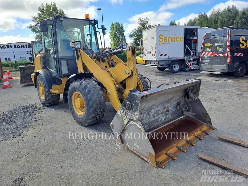 CAT 906M  휠로우더