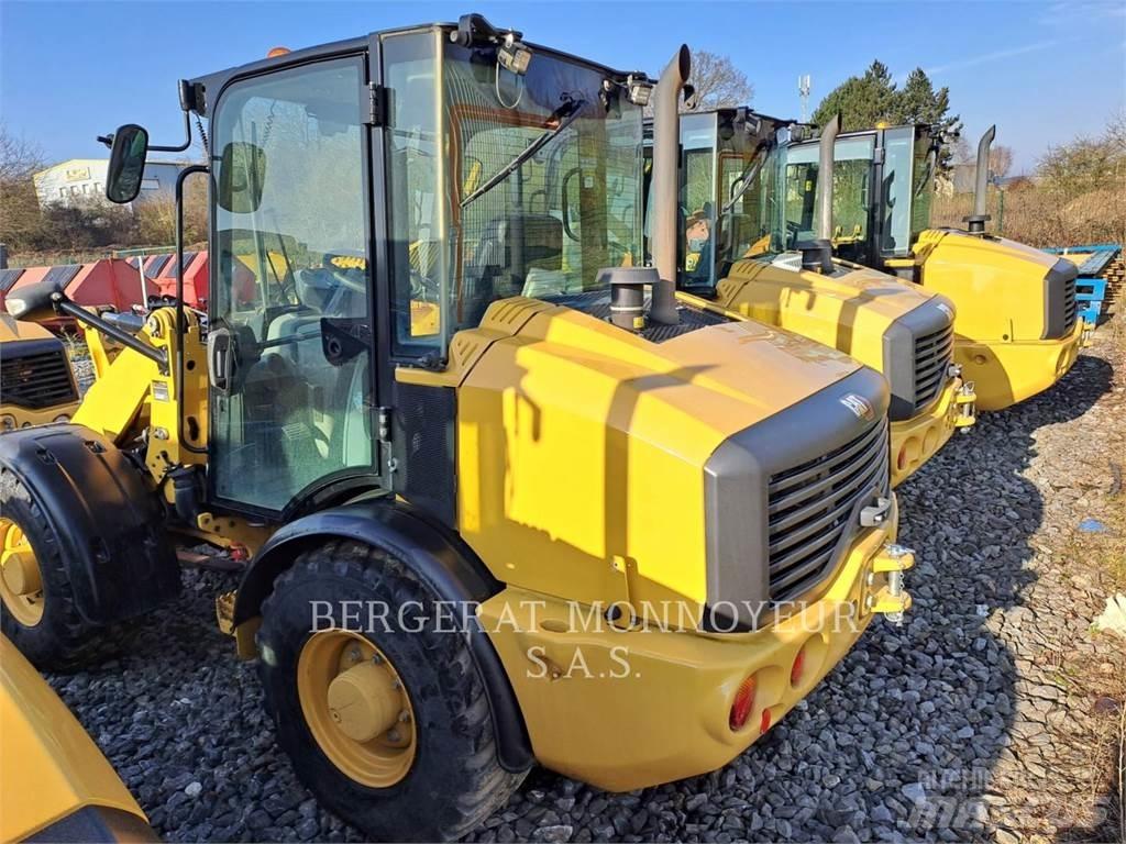 CAT 906M  휠로우더