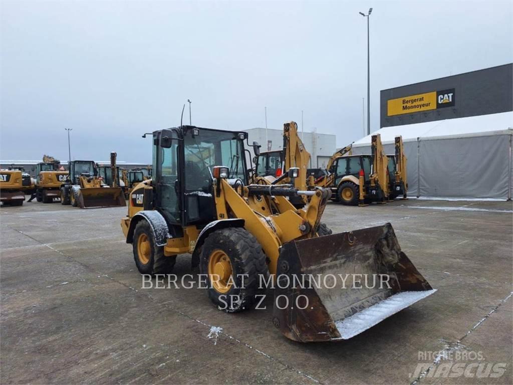 CAT 906M  휠로우더
