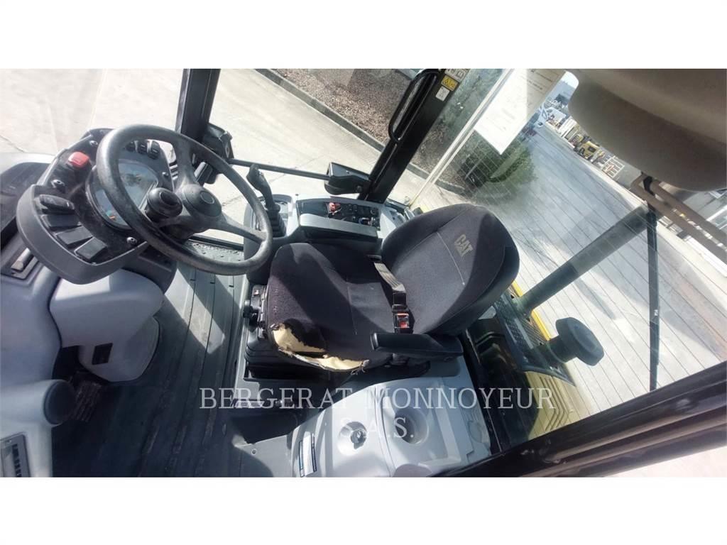 CAT 906M  휠로우더