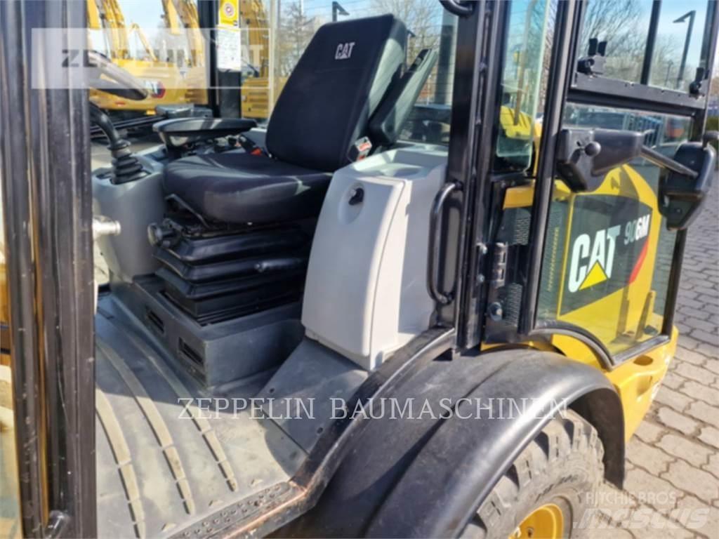 CAT 906M  휠로우더