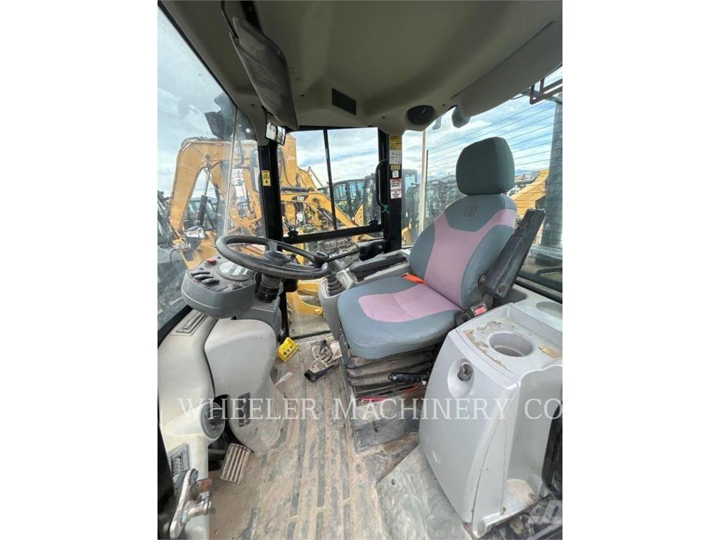 CAT 906M  휠로우더