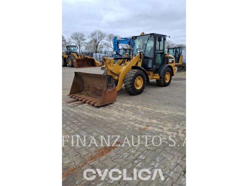 CAT 906M  휠로우더