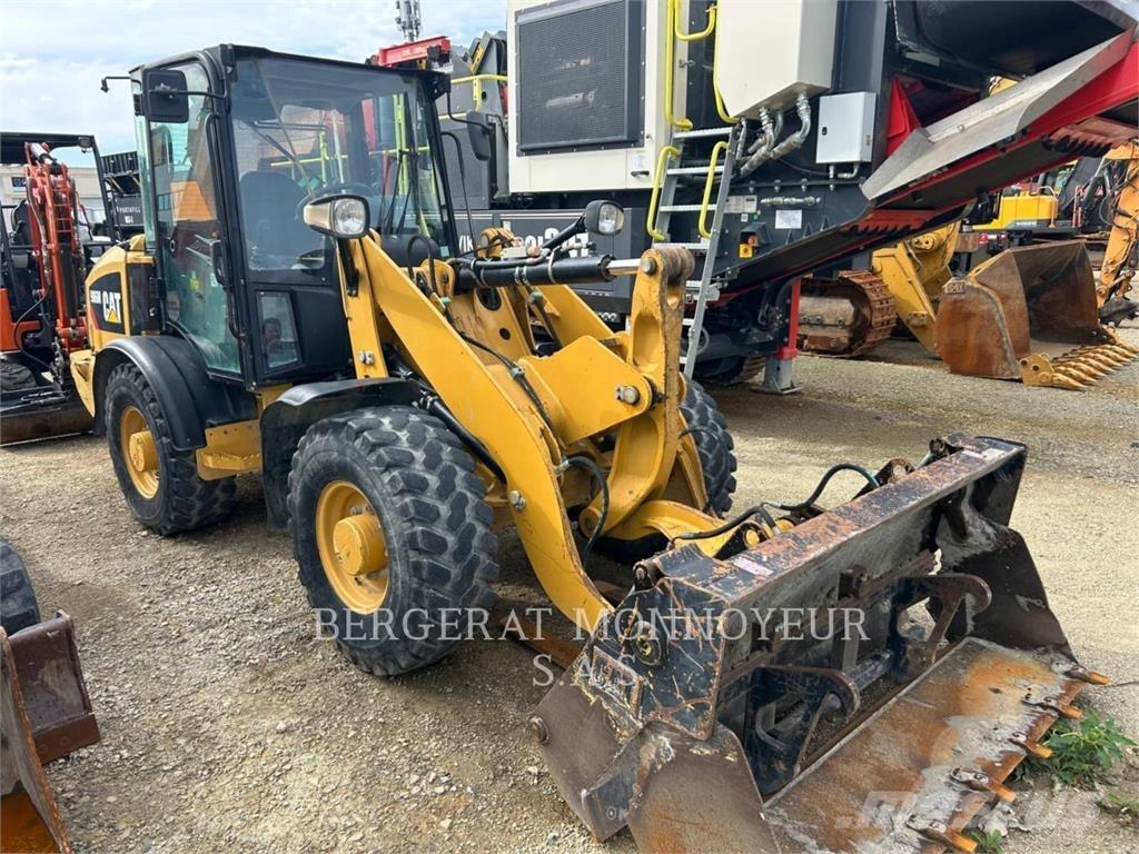 CAT 906M  휠로우더