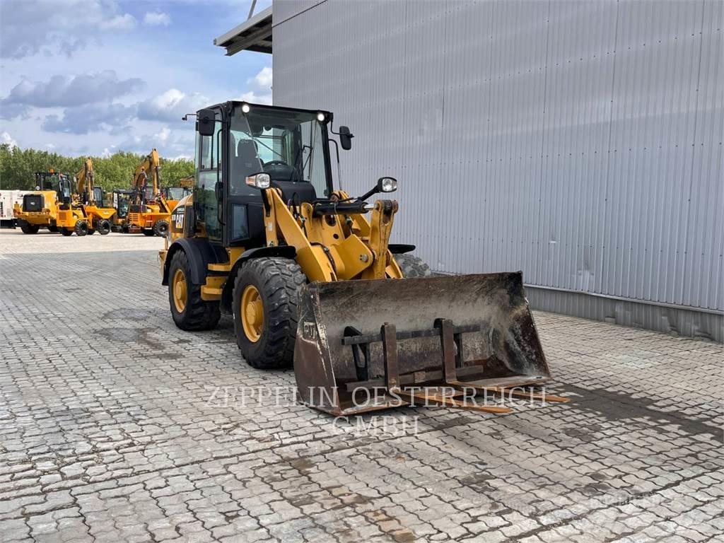 CAT 907M  휠로우더