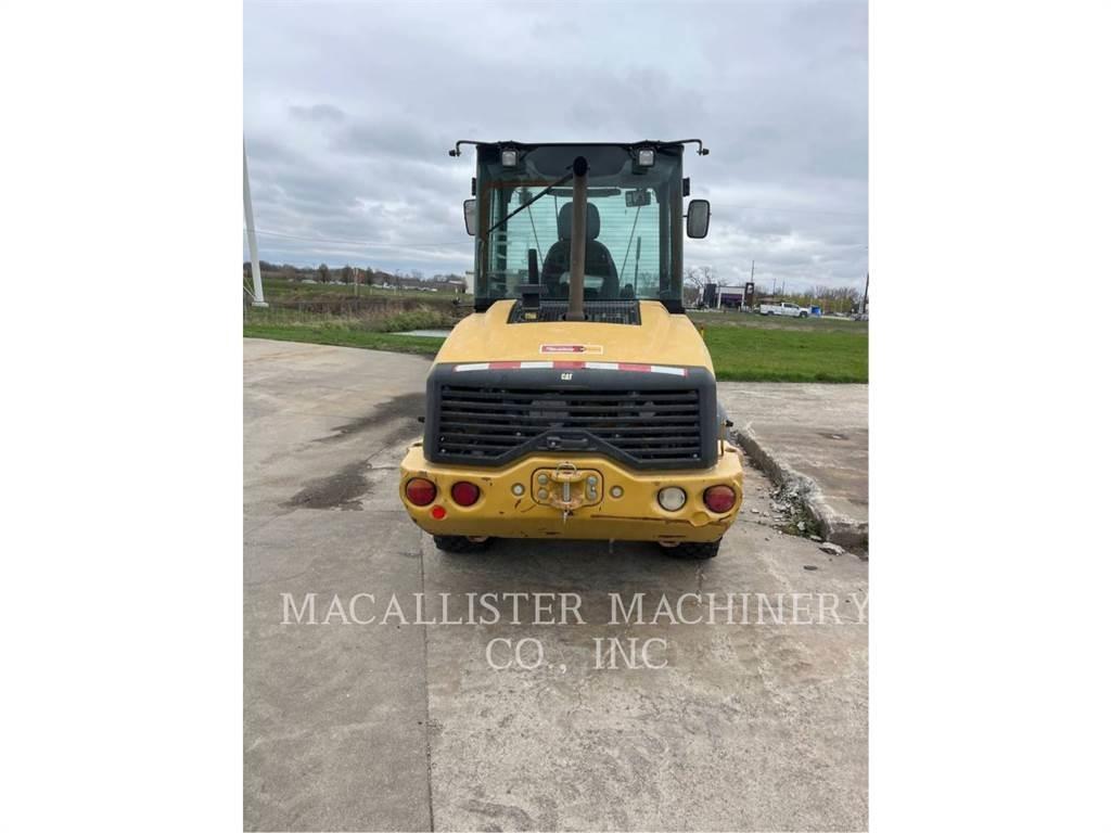 CAT 907M  휠로우더