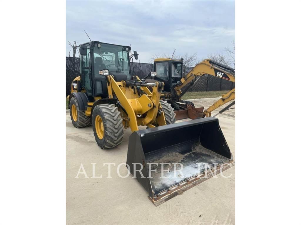 CAT 908M 미니 로더