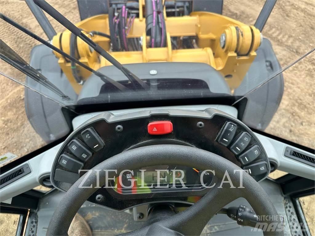 CAT 908M  휠로우더