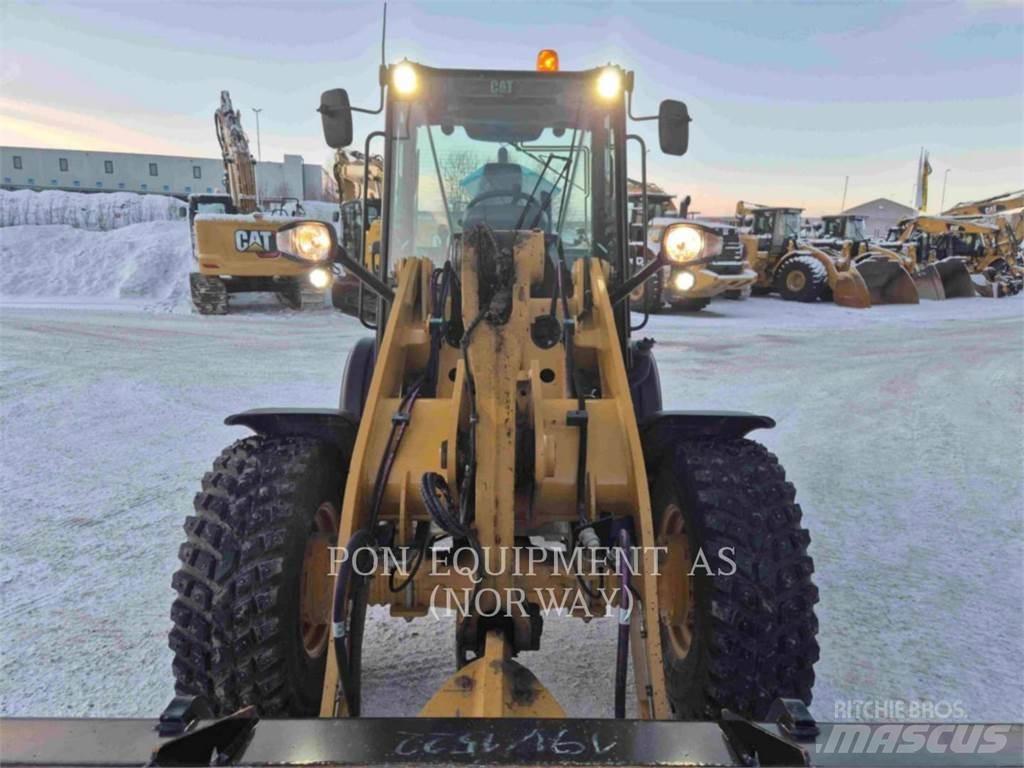 CAT 908M  휠로우더