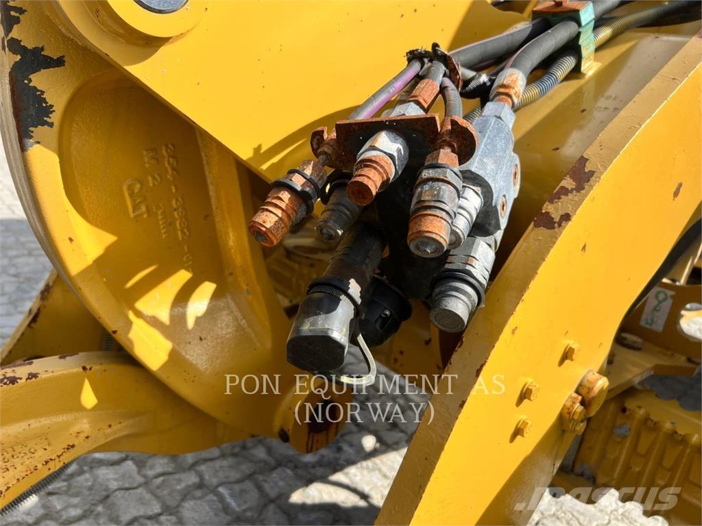 CAT 908M  휠로우더